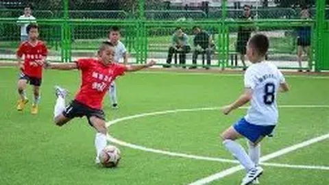 东西方棋坛巨匠争霸，国际象棋巅峰对决上演精彩棋局